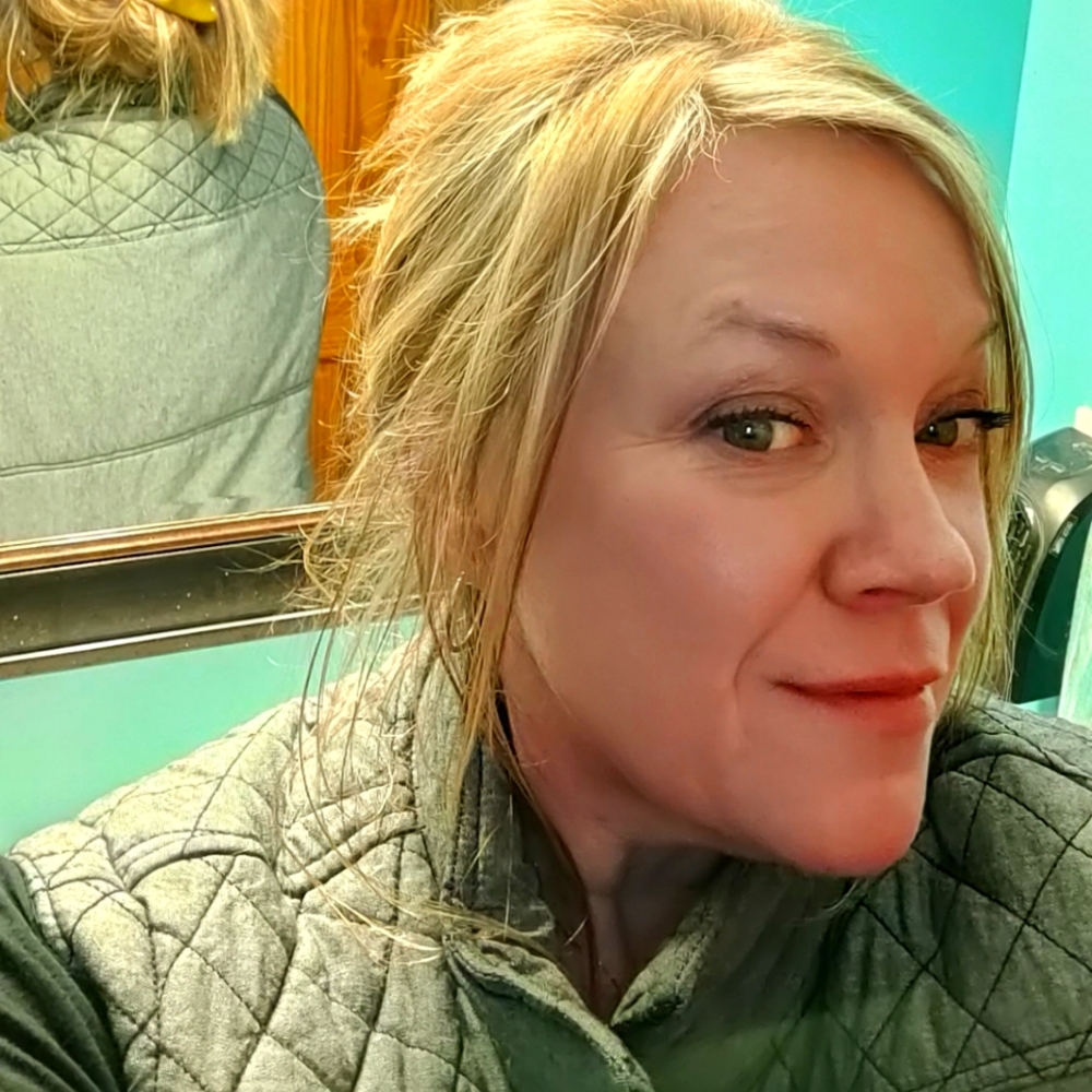 Meet your Posher, Nikole